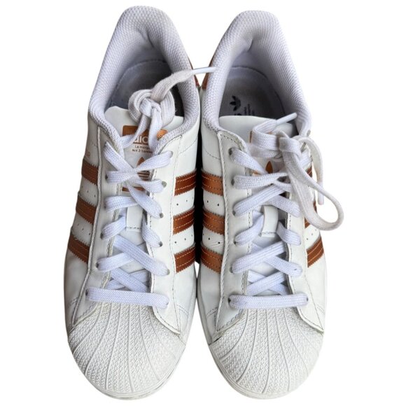 Adidas Superstar Women's Size US 7 white & Gold Classic Sneakers - Picture 3 of 10